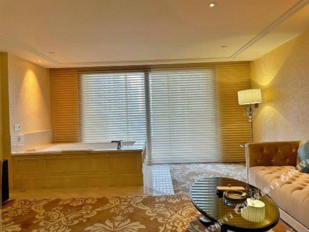 Lake Piedmont International Hotel Guangzhou Luaran gambar